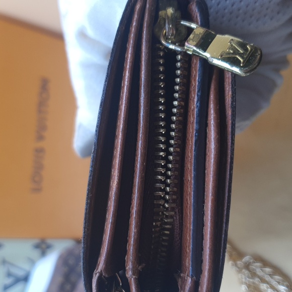 Auth🏵 Louis vuitton Monogram Porte Monnaie Billets Tresor Wallet -GUC - Picture 6 of 17